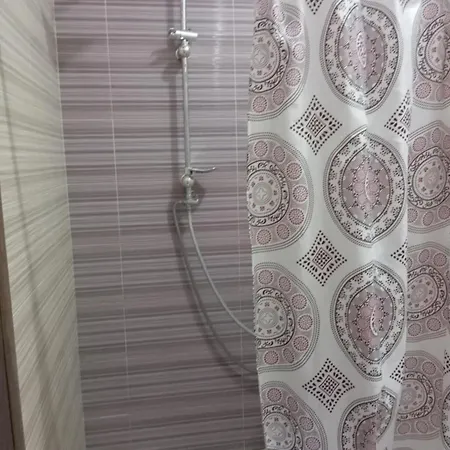 Apartment Center 3 *